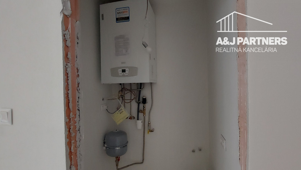 ! NOVÁ CENA! Pekný 4 izbový rodinný dom v Dunajskej Strede