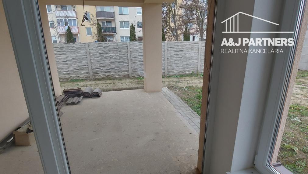 ! NOVÁ CENA! Pekný 4 izbový rodinný dom v Dunajskej Strede