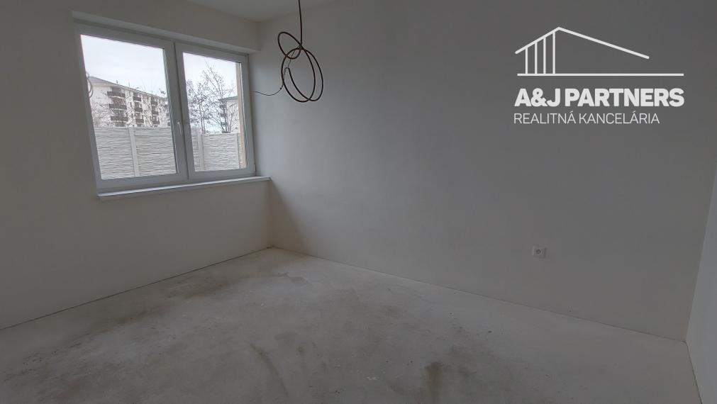 ! NOVÁ CENA! Pekný 4 izbový rodinný dom v Dunajskej Strede