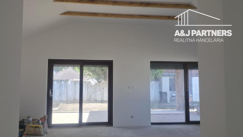 Moderný 4 izbový rodinný dom SO 02 vo Vojke nad Dunajom