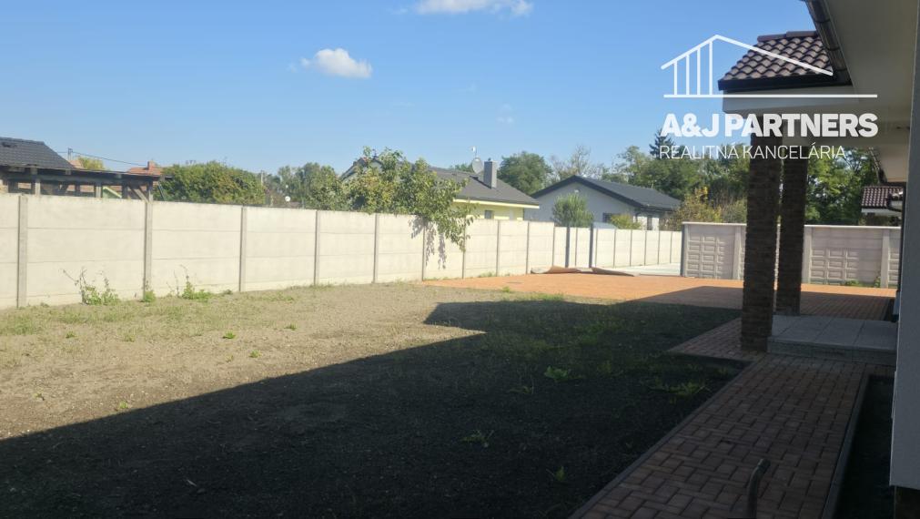 Moderný 4 izbový rodinný dom SO 02 vo Vojke nad Dunajom