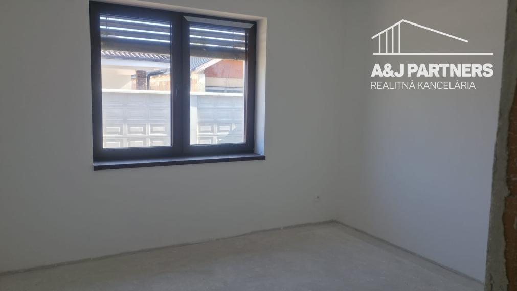 Moderný 4 izbový rodinný dom SO 01 vo Vojke nad Dunajom