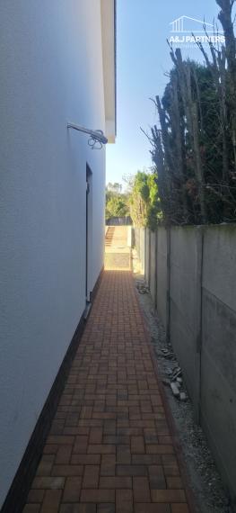 Veľký 5 izbový dvojpodlažný rodinný dom vo Vojke nad Dunajom