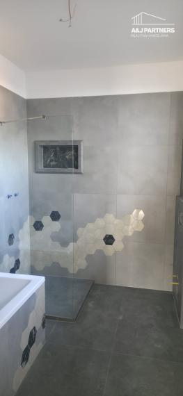 Veľký 5 izbový dvojpodlažný rodinný dom vo Vojke nad Dunajom