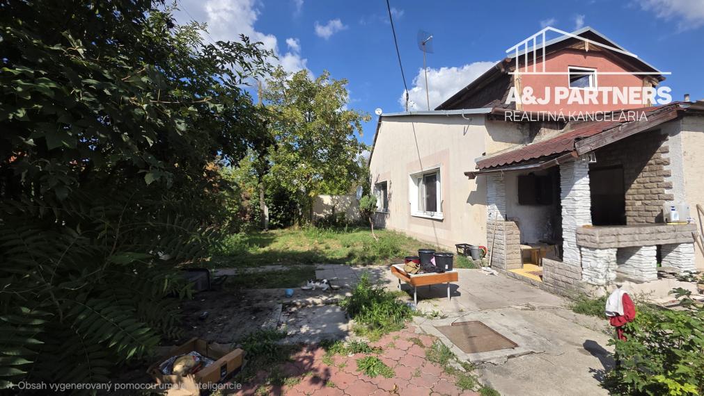 STAVEBNÝ POZEMOK 1 020 m² V CENTRE DUNAJSKEJ LUŽNEJ – HLAVNÁ ULICA