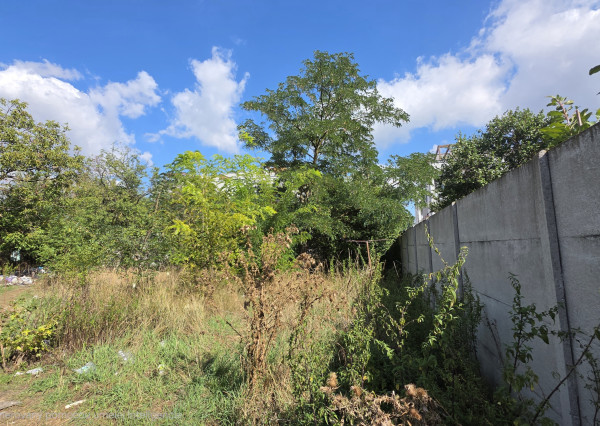 STAVEBNÝ POZEMOK 1 020 m² V CENTRE DUNAJSKEJ LUŽNEJ – HLAVNÁ ULICA